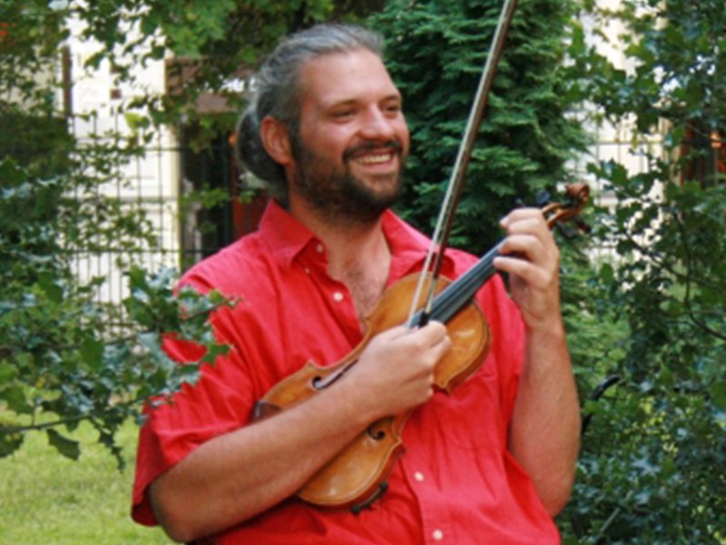 KEREK ISTVÁN